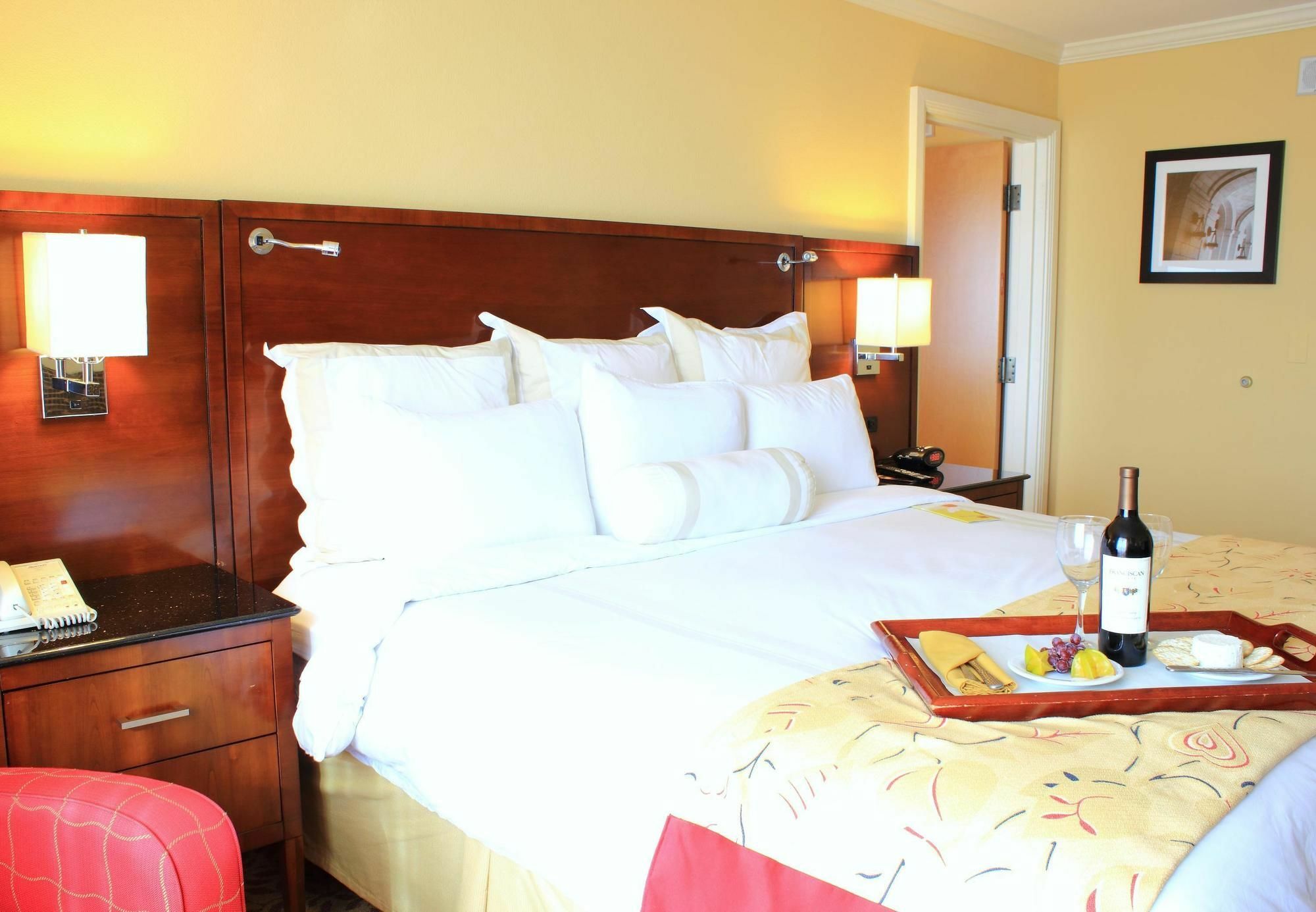 St. Petersburg Marriott Clearwater Hotel Екстериор снимка